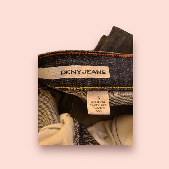 DKNY Houston Bootcut Denim Jeans Slight flare Dark Wash Plus Size Curvy 16 - Picture 2 of 9